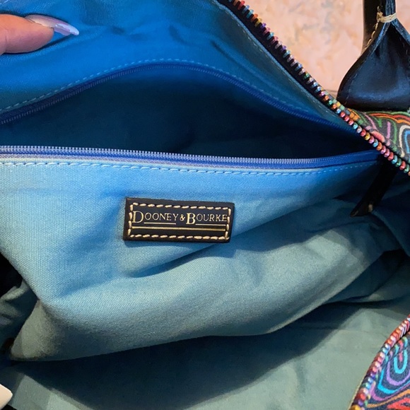 Dooney and bourse bag - Picture 9 of 11